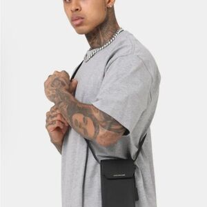 NWT PEDRO Black Phone Pouch - trip hands free case
Approx. 4” x 7” x 0.75”